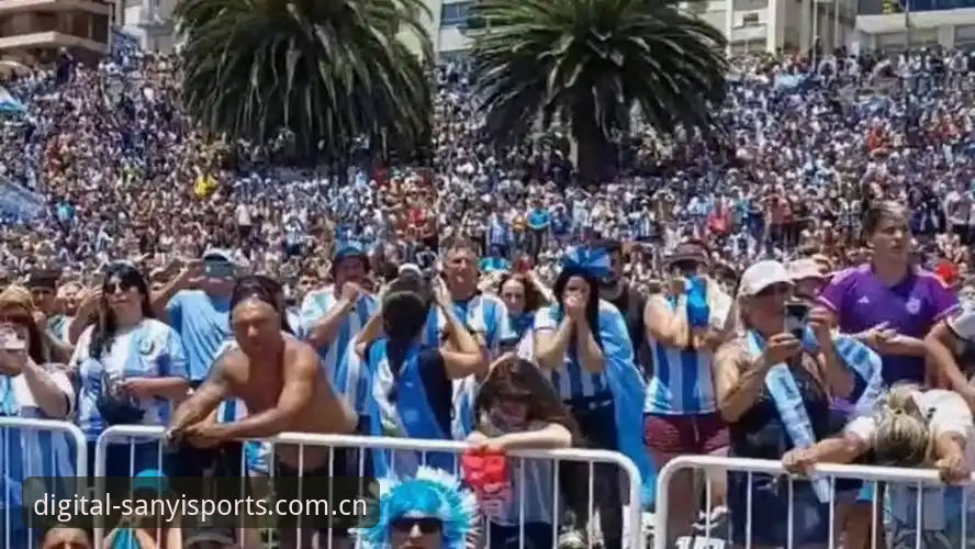 一个点球偏出后的眼泪：梅西超越克洛泽背后，你不知道的17球与201场